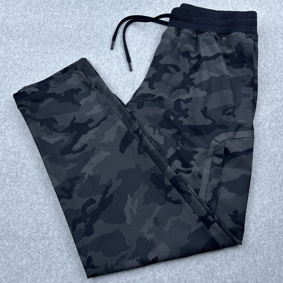 Under Armour Sportstyle Woven Print Camo Pant Mens Large Gray Camo EUC 1388019